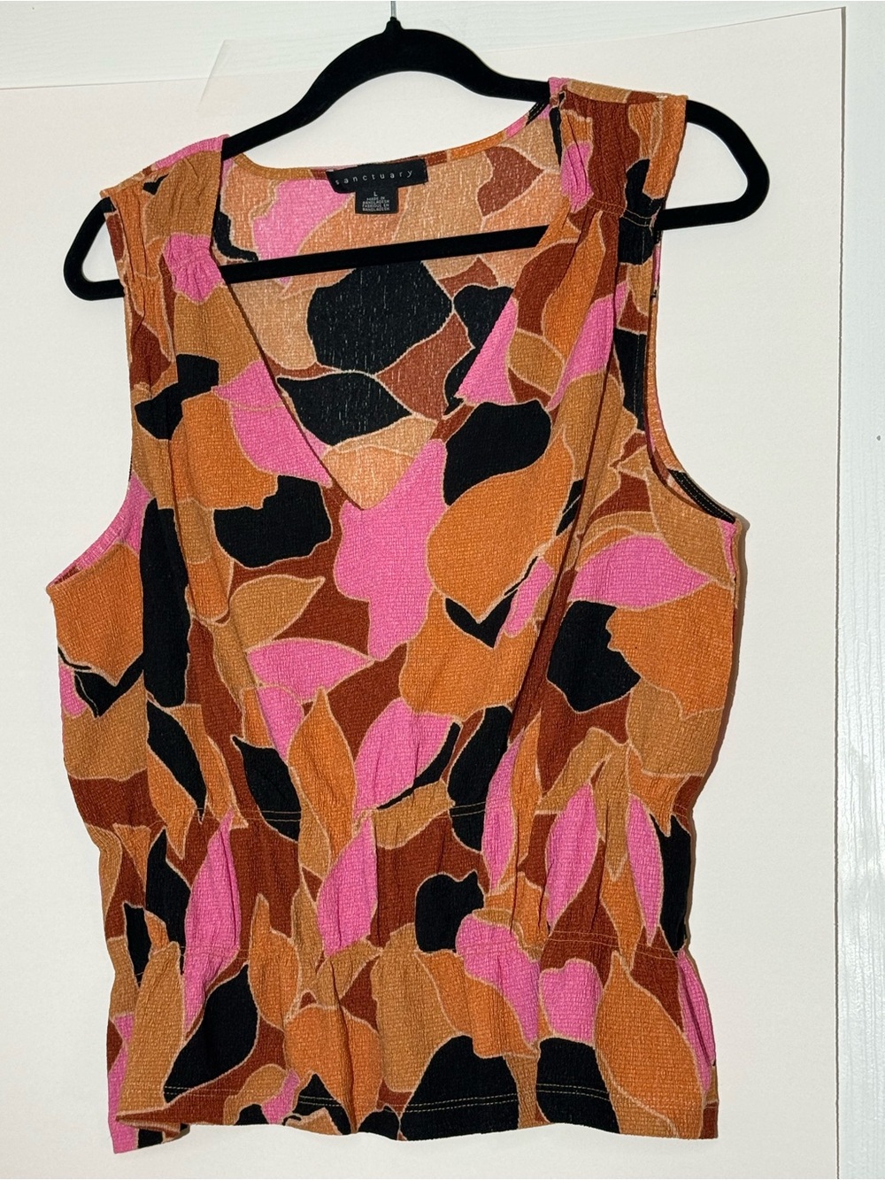 Sanctuary Pink, Black & Brown Abstract V-Neck Knit Shell